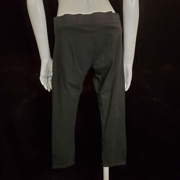 Calvin Klein Performance Black Capris (S) - Picture 4 of 5